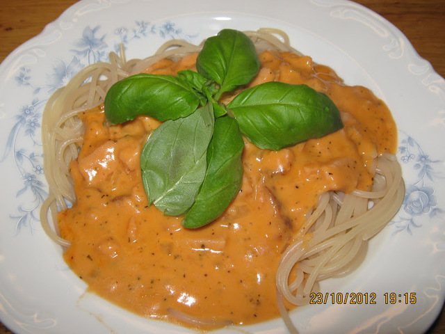 PASTA MED KASSLERSÅS (GLUTENFRITT)