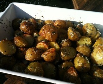 Rostad potatis med lök och persilja.