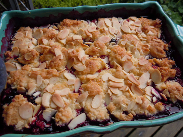 Leila´s mixed fruit cobbler