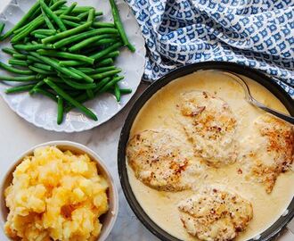 Kyckling i ostsås med potatis- och rotselleristomp