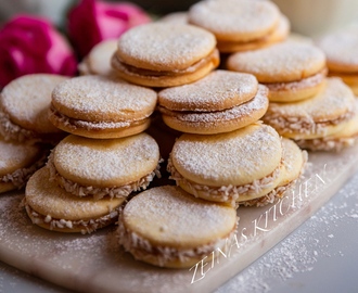 Alfajores- Frasiga småkakor fyllda med dulce de leche