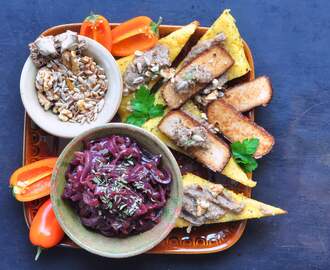 Stekt polenta med rödlöksmarmelad, shitaketapenade och rökt tofu