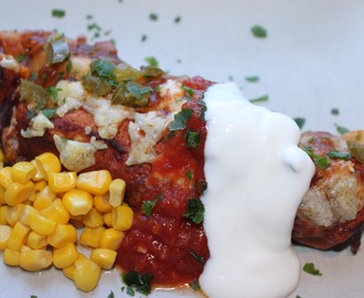 Vegetariska enchiladas med bönor och spenat