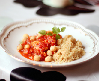 Tomatsås med ägg, inspiration från Tunisien