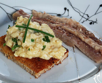 Smoked eel with scrambled eggs