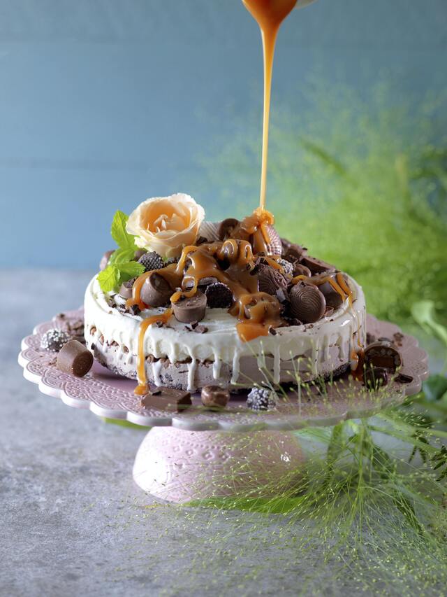 Festlig glasstårta med oreobotten