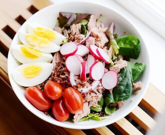 Tonfisksallad med quinoa