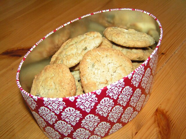Tranbärscookies med pumpafrön och kanel