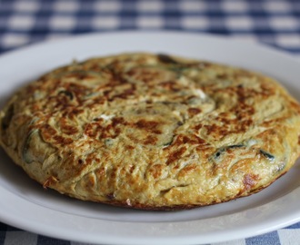 Zuccini tortilla med karamelliserad lök