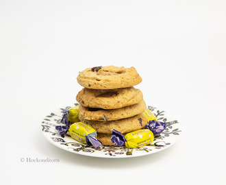 Peanut Butter Banana Dumle Cookies