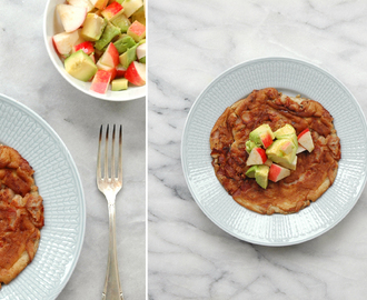 Bananpannkaka med bacon, avokado & äpple