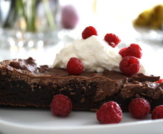 Marabou – kladdkaka med färska hallon