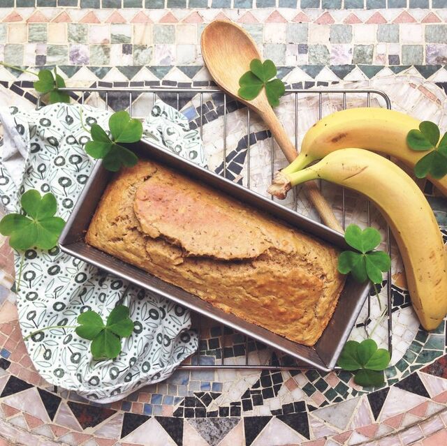 Glutenfritt bananbröd fritt från raffinerat socker