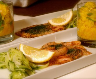 Saffranrisotto med bräckt gravad lax och gurksallad i champagnevinegrette