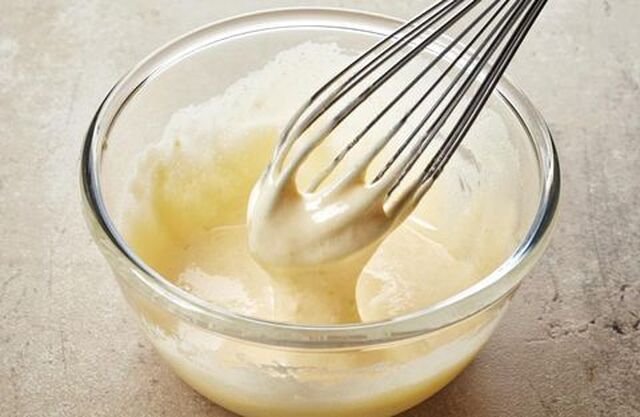 Enkel vaniljsås – till efterrätter och desserter