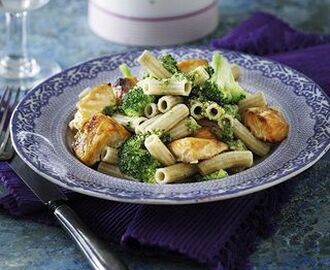 Pasta med lax och dillpesto