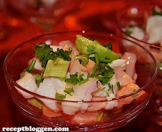 Ceviche, latinamerikansk fiskrätt med citron, lime och chili