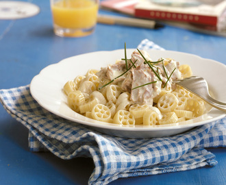 Pasta med tonfisksås