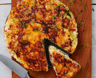 Matig frittata med squash, bacon och cheddar