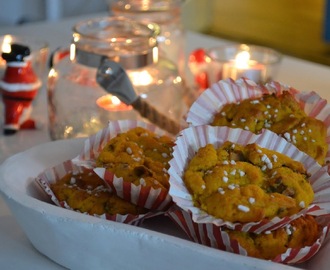 Glutenfria saffransbullar med vanilj och pistage