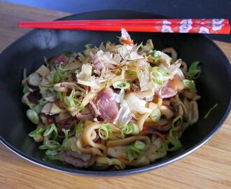 Stekt udon - Yaki Udon (焼きうどん)