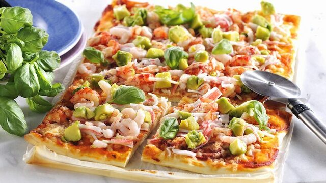Skaldjurspizza med avokado