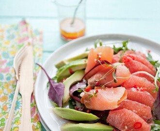 Lax-, Avocado & Grapefruktsallad med Chili- & Vitlöksvinägrett