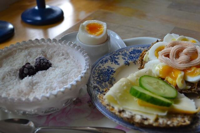 Proteinrikt microbröd med linfrön och morötter