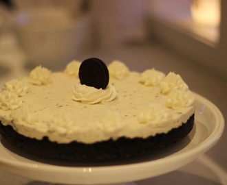 Oreo chocolate chip cheesecake och välkommen april