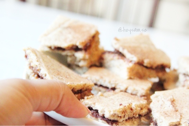 Healthy protein cinnamon roll squares