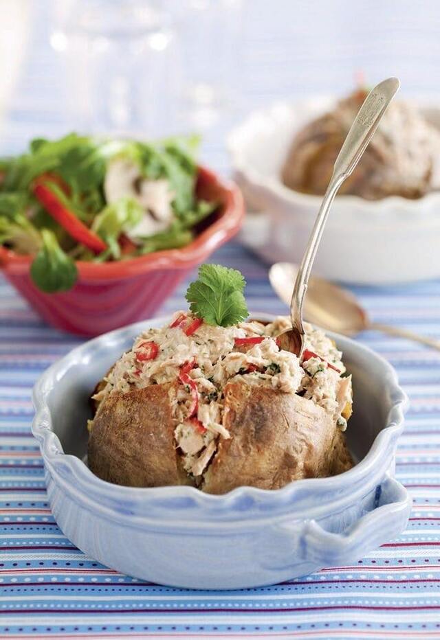 Bakad potatis med asiatisk tonfiskröra