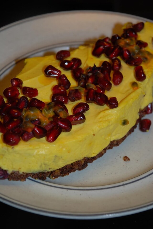 Saffranscheesecake på chokladbotten