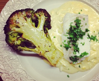 Ugnsbakad broccoli med inkokt torsk och äggsås