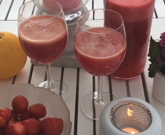 En god juice, nyplockade jordgubbar och sen behövs inget mer