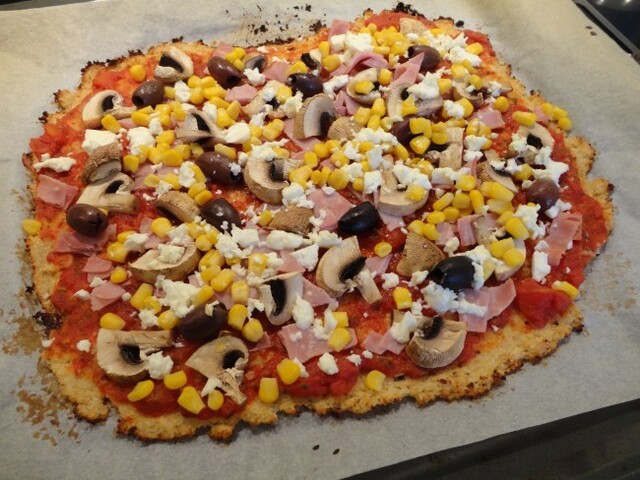 Recept: Nyttig pizza på blomkålsbotten