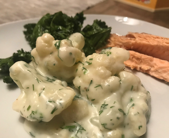 Varmrökt lax med dillstuvad blomkål och grönkålschips