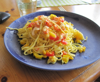 Pasta med räkor, curry och mango chutney