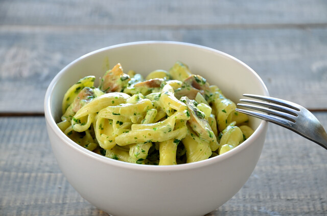 Pasta med spenat och champinjoner