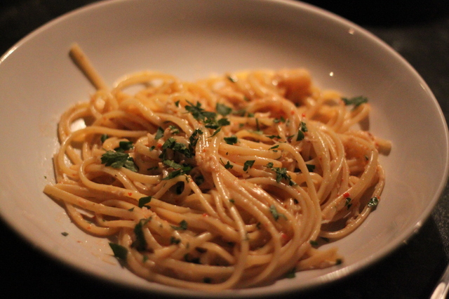 Linguine med krabba, grädde och vitt vin