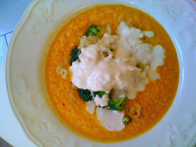Sweet potato soup (2 port)