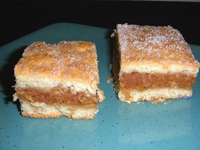Prăjitură cu mere/ Krispig äpplekaka
