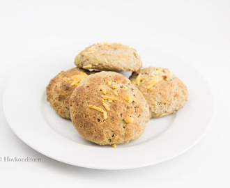 Oat Buns with Cheese