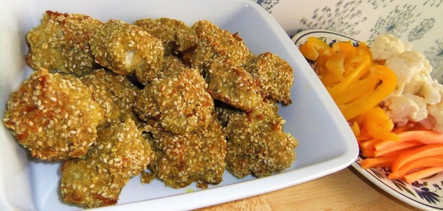 Plockmat: Shahi korma-kryddade chicken nuggets och dippgrönsaker