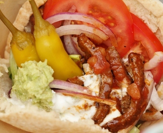 Tacoinspirerad "kebab" med bräserad lövbiff - snabbmat som får ta tid