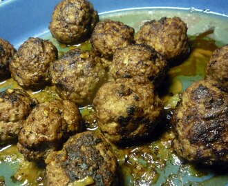 Saftiga köttbullar med rödlöksmarmelad