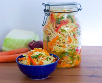 Råkostsallad med äpple