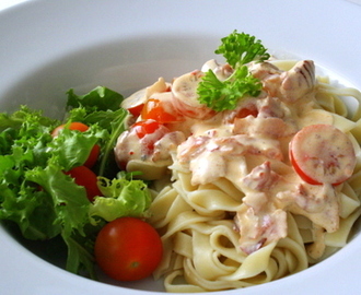 Pasta med krämig baconsås