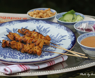 Kycklingspett med jordnötssås - Chicken Satay with Peanut Sauce