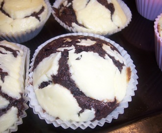 Choklad- och cheesecakemuffins