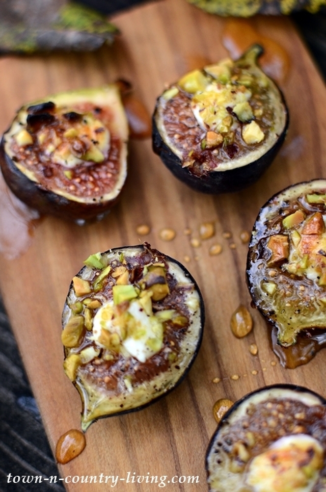 Roasted Figs with Goat Cheese, Honey, and Pistachios